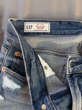 GAP Women's True Skinny Jeans – Light to Medium Wash Blue